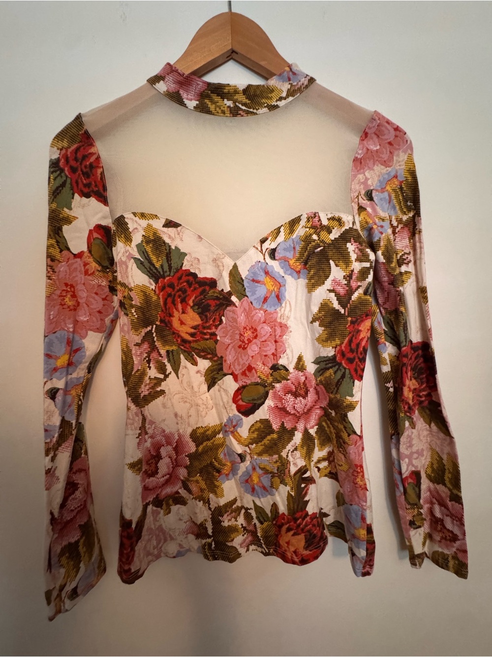 Floral Mesh Long-Sleeve Sweetheart Top - Pink Floral - Guess size Small